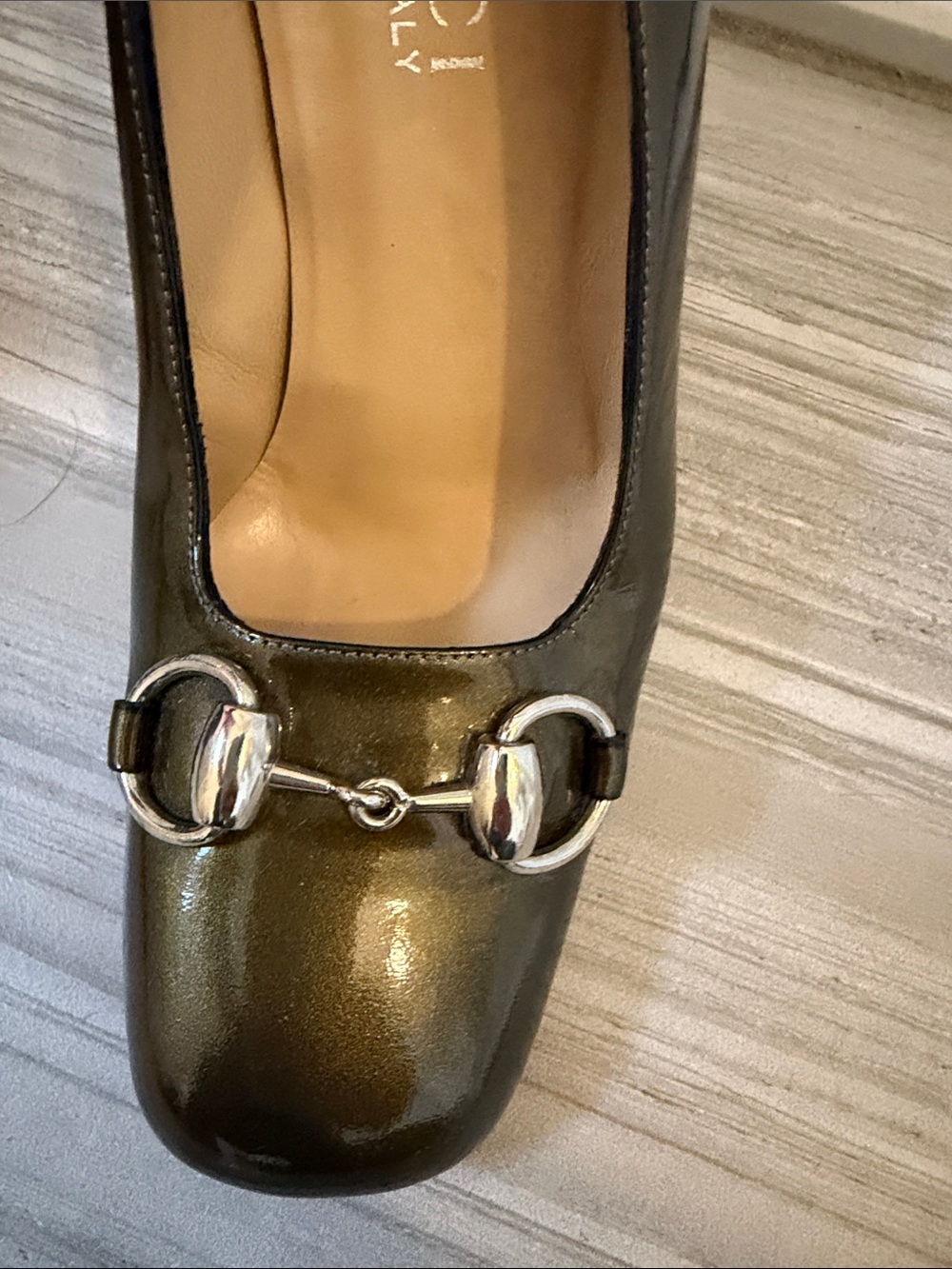 Vintage Gucci Olive Patent Leather Horsebit Pumps in Shiny Olive - Picture 10 of 11